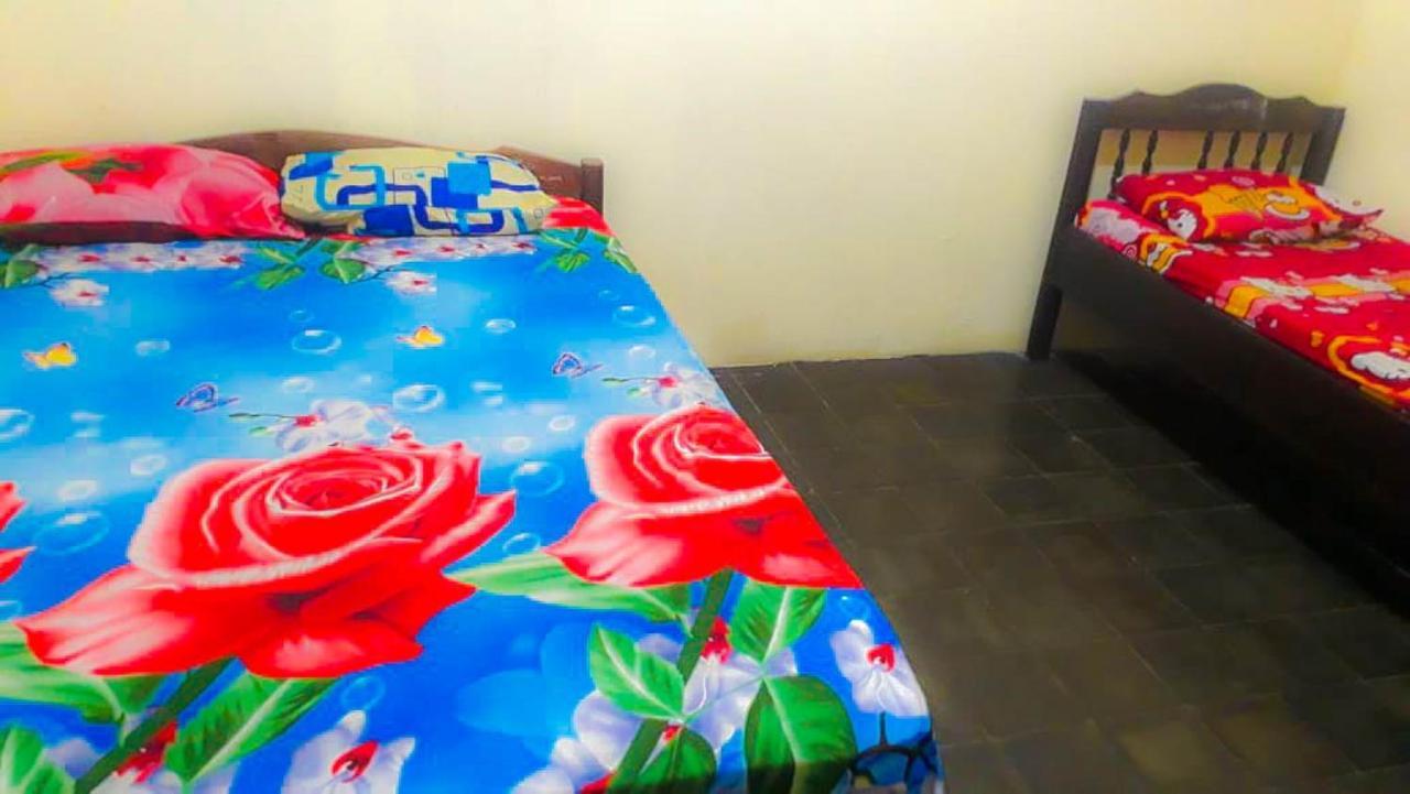 Losmen 2000 Tiga Yogyakarta Luaran gambar
